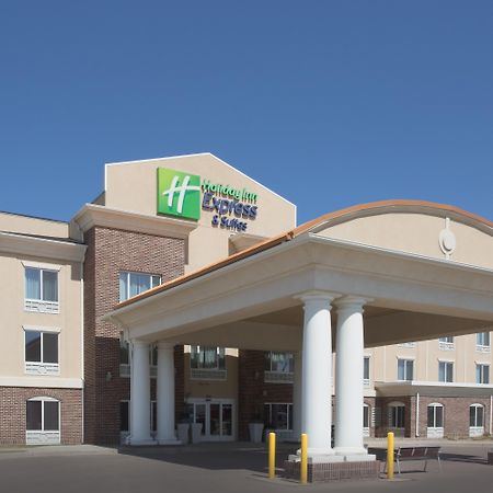 Holiday Inn Express Hotel & Suites Minot South By Ihg Bagian luar foto