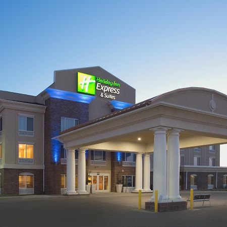 Holiday Inn Express Hotel & Suites Minot South By Ihg Bagian luar foto