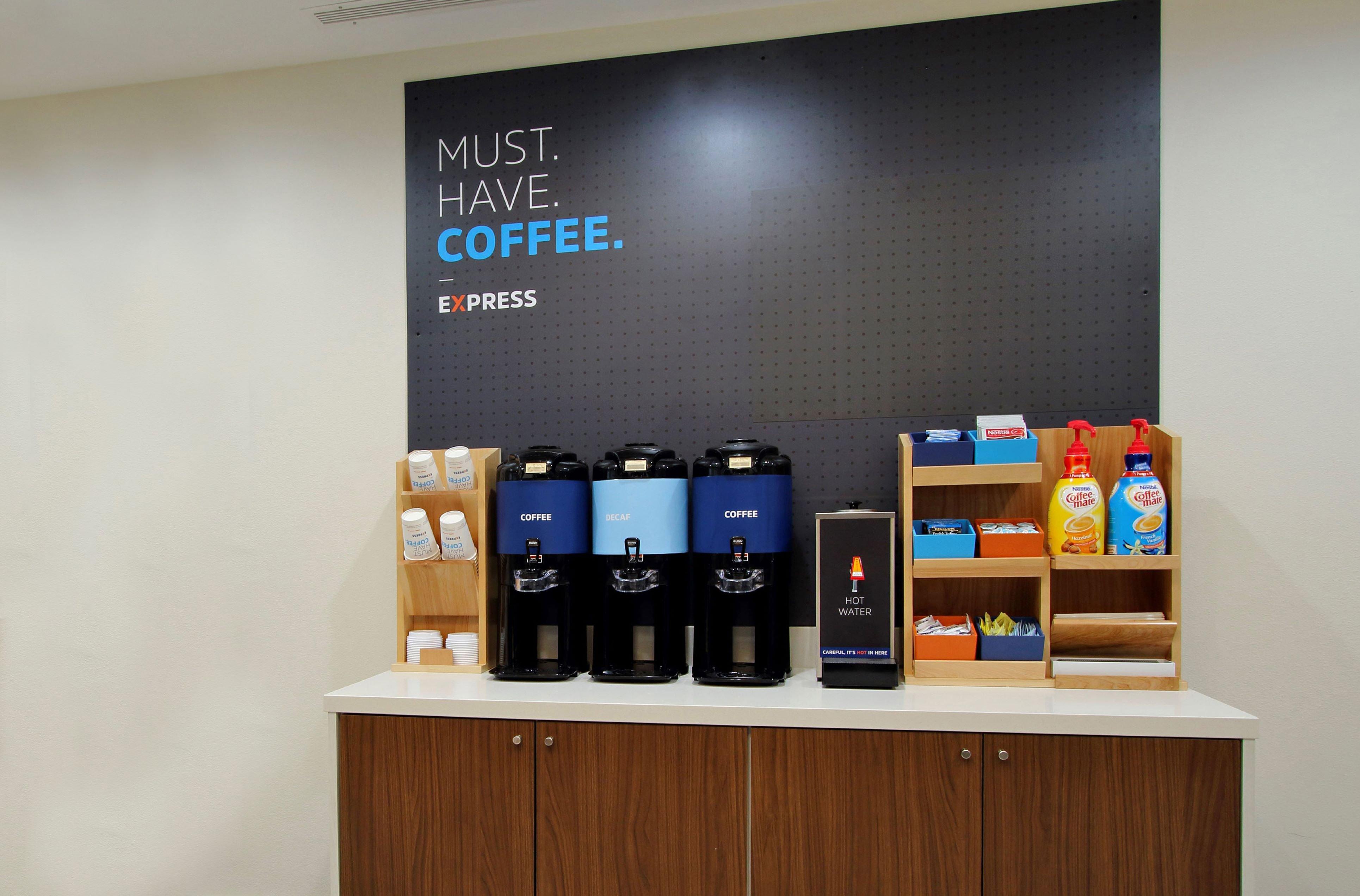 Holiday Inn Express Hotel & Suites Minot South By Ihg Bagian luar foto