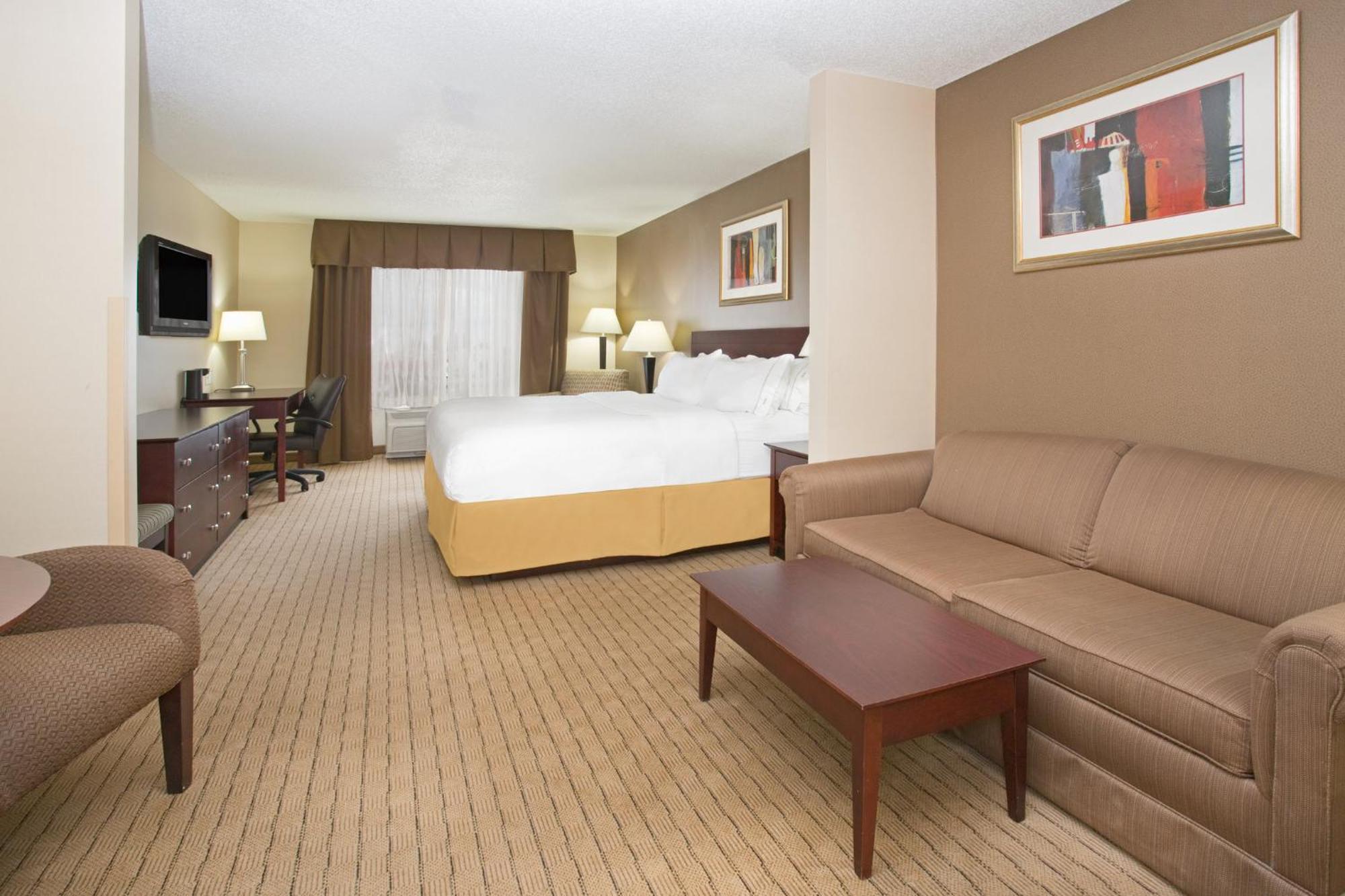 Holiday Inn Express Hotel & Suites Minot South By Ihg Bagian luar foto